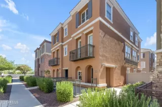 Photo #4: 6927786 Listing