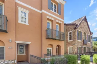 Photo #5: 6927786 Listing