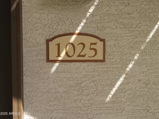 Photo #3: 6927839 Listing