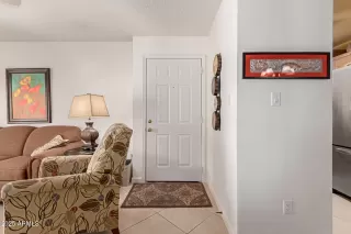 Photo #3: 6928427 Listing