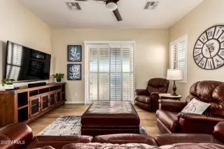 Photo #4: 6928509 Listing 