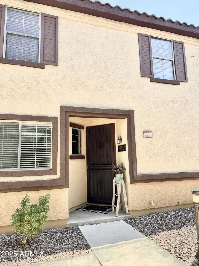 MLS: 6928514 Condo For Sale