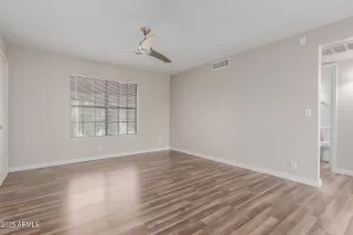 Photo #5: 6928655 Listing 