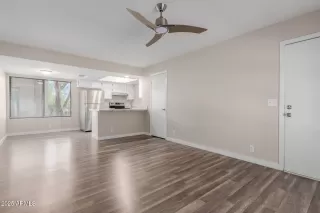 Photo #6: 6928655 Listing 