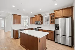 Photo #1: 6928687 Listing