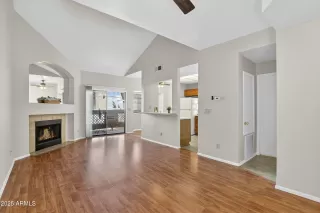 Photo #4: 6928770 Listing 