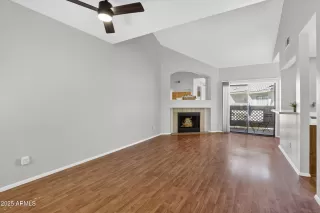 Photo #6: 6928770 Listing 