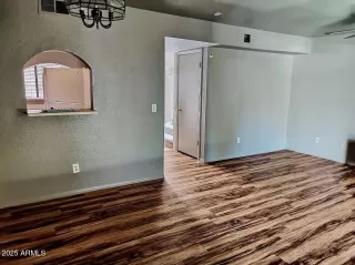 Photo #2: 6928824 Listing 