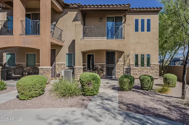 MLS: 6928904 Condo For Sale