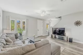 Photo #3: 6928904 Listing 