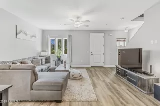 Photo #4: 6928904 Listing 