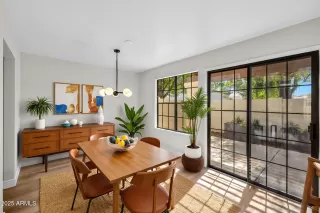 Photo #4: 6929037 Listing