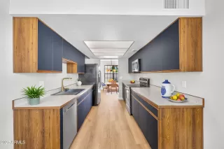 Photo #6: 6929037 Listing