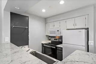 Photo #6: 6929039 Listing 