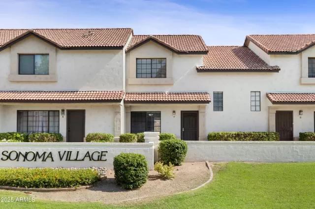 MLS: 6929091 Condo For Sale