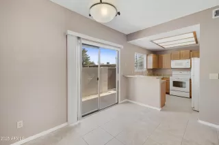 Photo #4: 6929091 Listing 