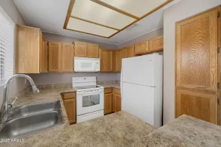 Photo #6: 6929091 Listing 