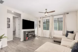 Photo #5: 6929102 Listing 