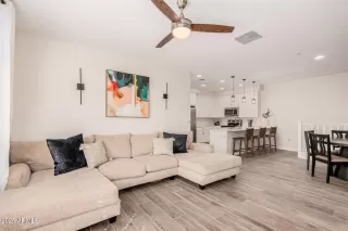 Photo #6: 6929102 Listing 