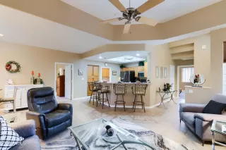 Photo #3: 6929308 Listing