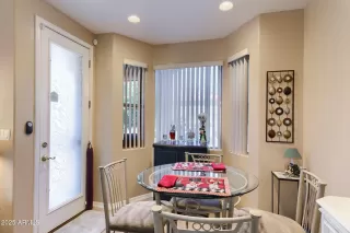 Photo #6: 6929308 Listing