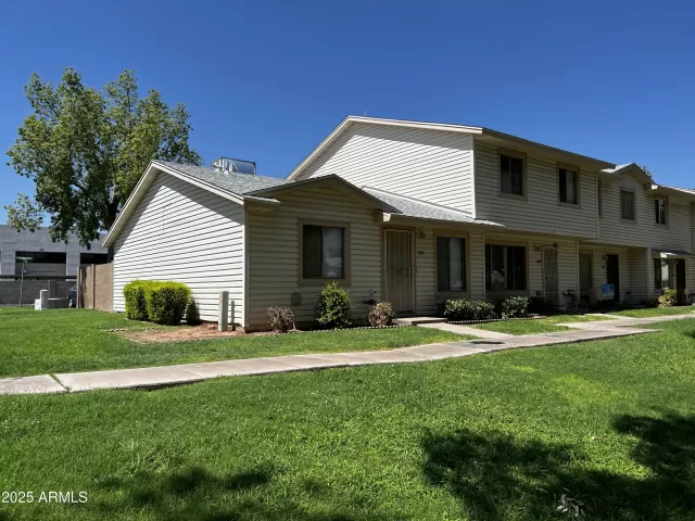 MLS: 6929403 Condo For Sale