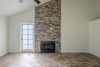 Photo #2: 6929669 Listing