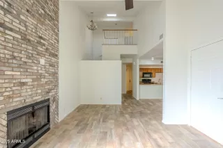 Photo #4: 6929669 Listing