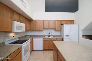 Photo #3: 6929870 Listing 