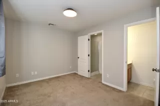 Photo #5: 6929870 Listing 