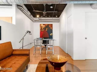 Photo #3: 6929893 Listing 