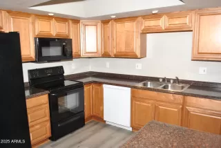 Photo #5: 6929915 Listing 