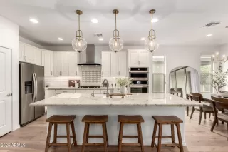 Photo #1: 6930355 Listing 