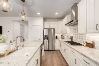 Photo #4: 6930355 Listing 