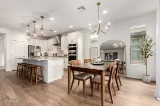 Photo #5: 6930355 Listing 