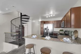 Photo #5: 6930423 Listing 