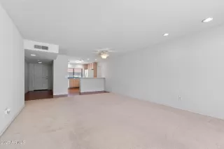 Photo #3: 6930730 Listing 