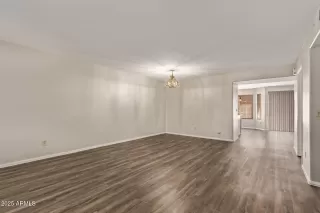 Photo #3: 6930768 Listing 