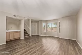 Photo #5: 6930768 Listing 