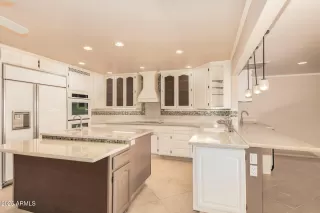 Photo #1: 6930832 Listing