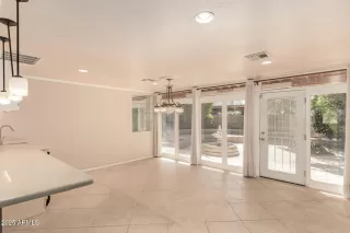 Photo #4: 6930832 Listing