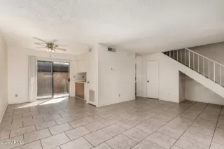 Photo #4: 6931117 Listing 