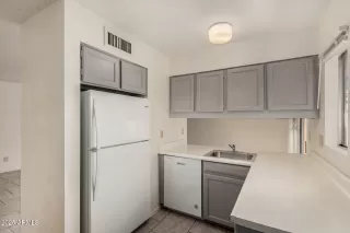 Photo #6: 6931117 Listing 