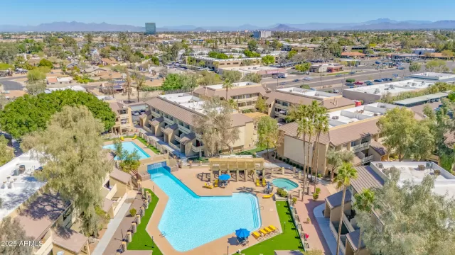 MLS: 6931169 Condo For Sale