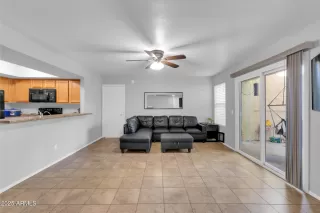 Photo #4: 6931169 Listing 