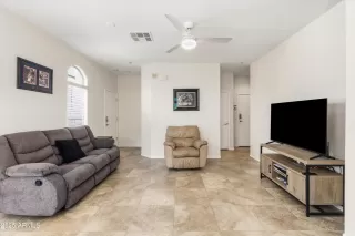 Photo #4: 6931211 Listing