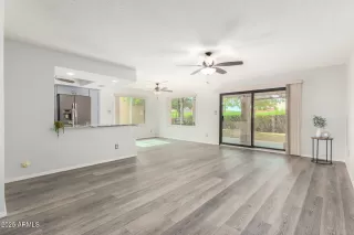 Photo #5: 6931413 Listing 