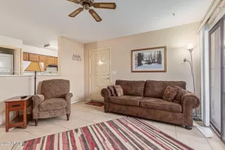 Photo #4: 6931467 Listing