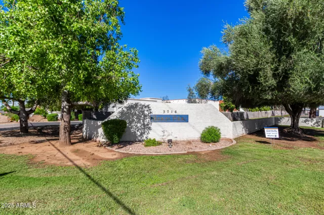 MLS: 6931557 Condo For Sale