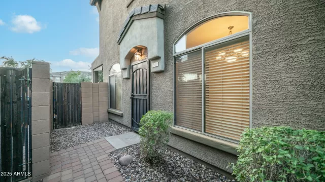 MLS: 6931836 Condo For Sale